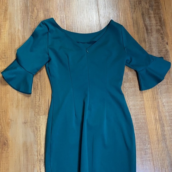 Vfemage jade green scoop neck bell sleeve dress size medium - Picture 4 of 5